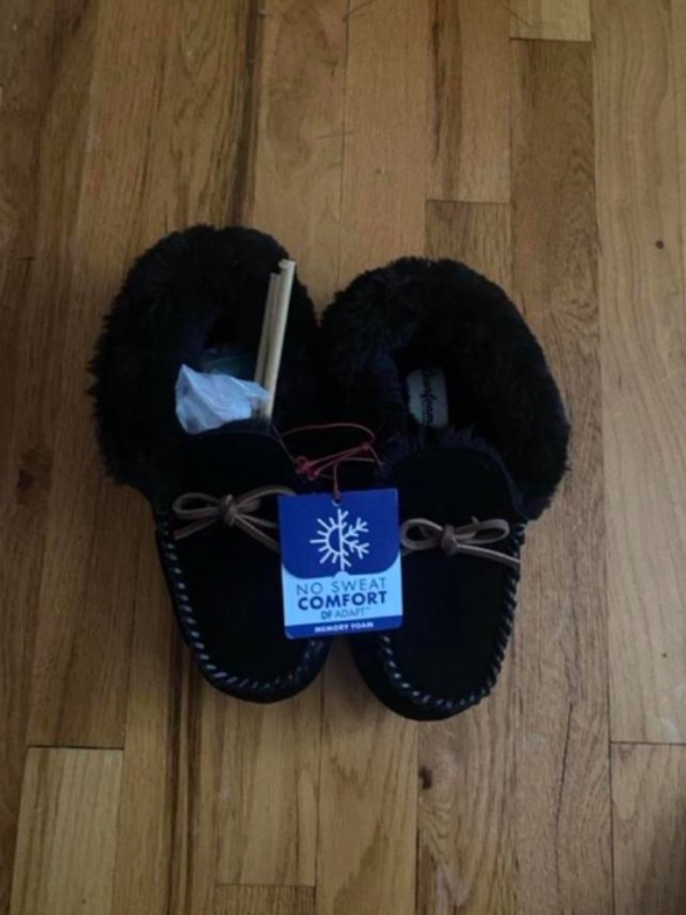 No Sweat Comfort womans Black Faux-Fur Moccasin Slippers